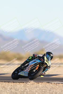 media/Dec-07-2025-CVMA (Sun) [[3e7d2de5dc]]/Race 17-Amateur Formula Middleweight/